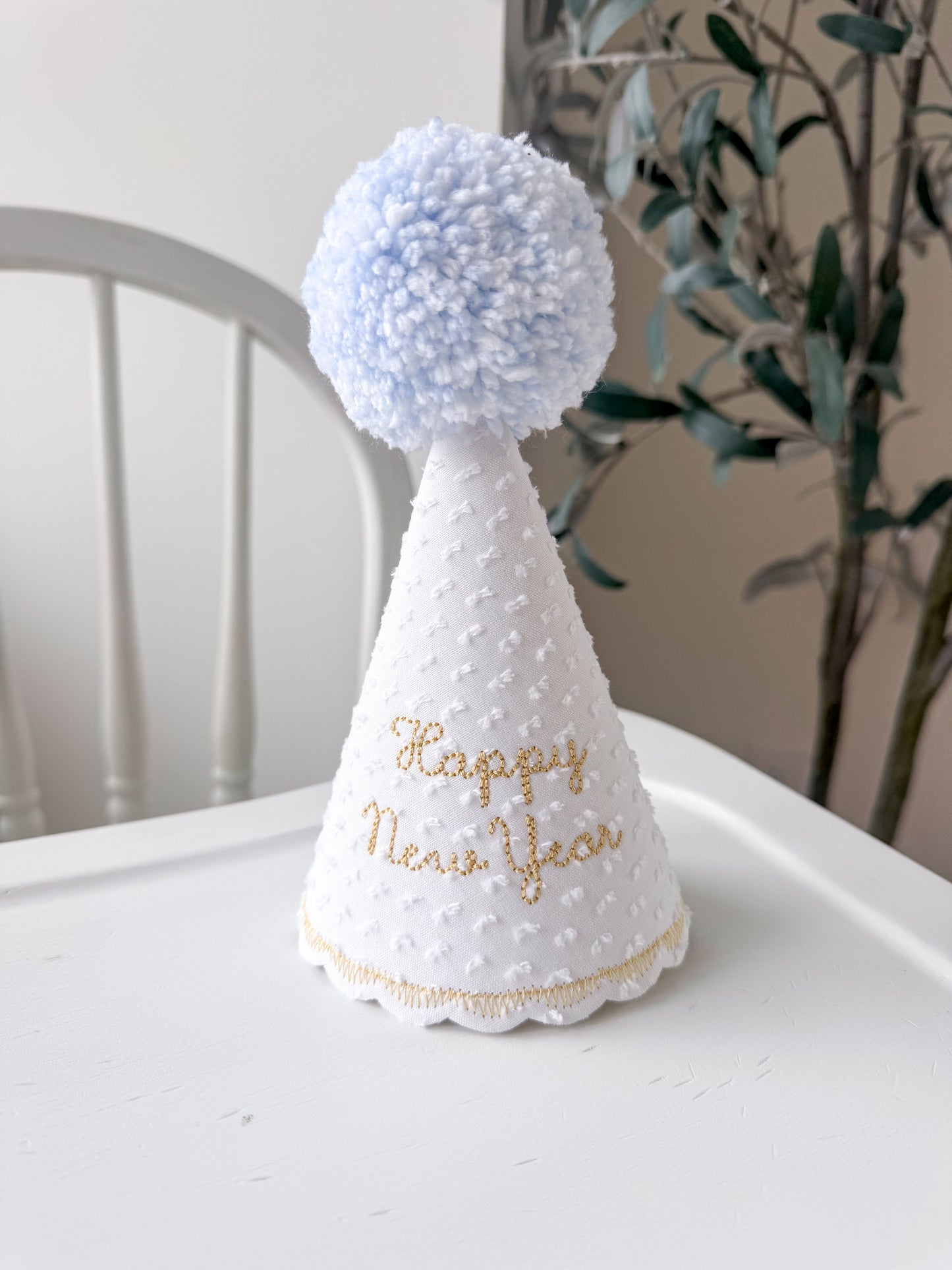 New Years Scalloped Party Hat