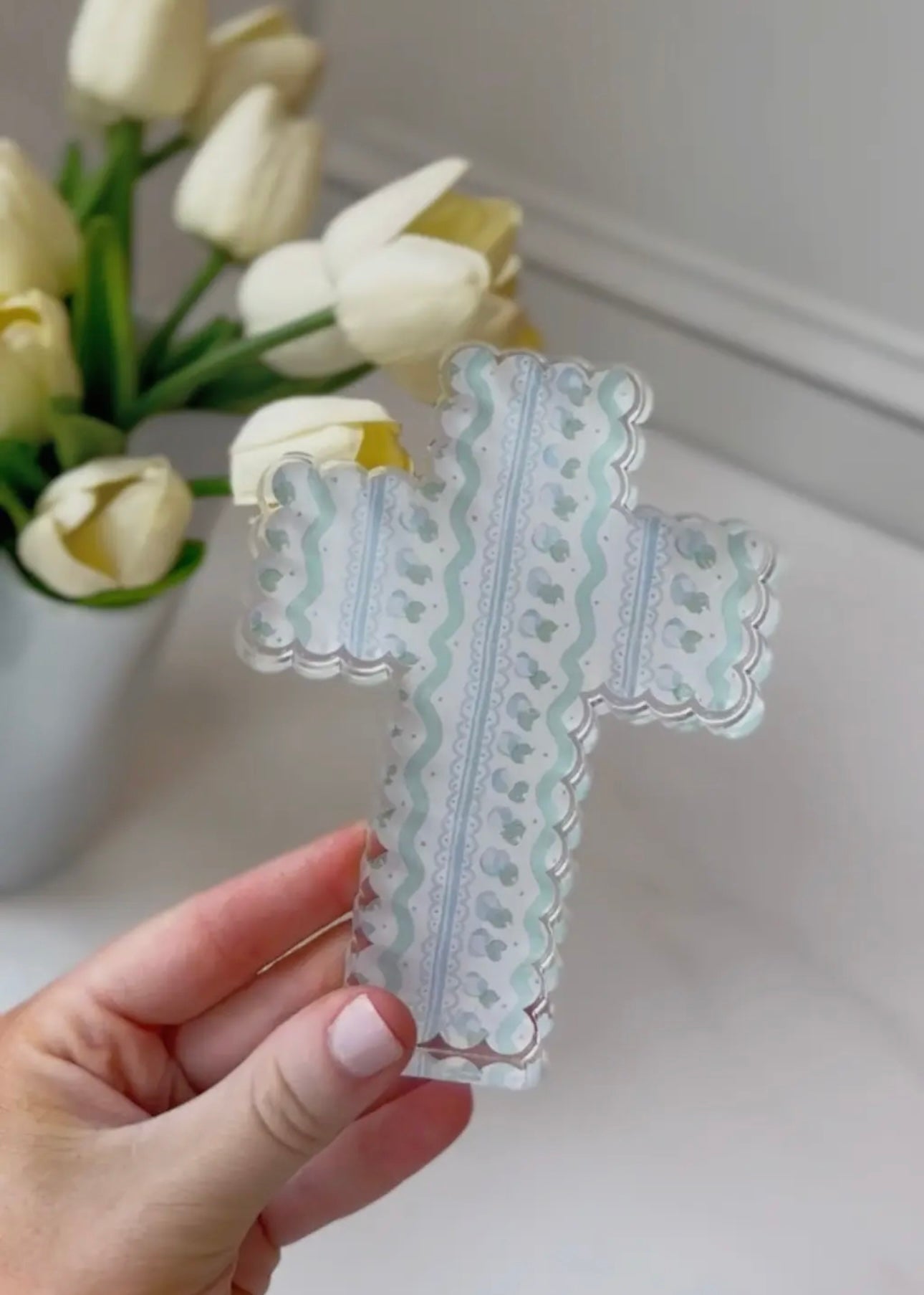 Scalloped Acrylic Cross