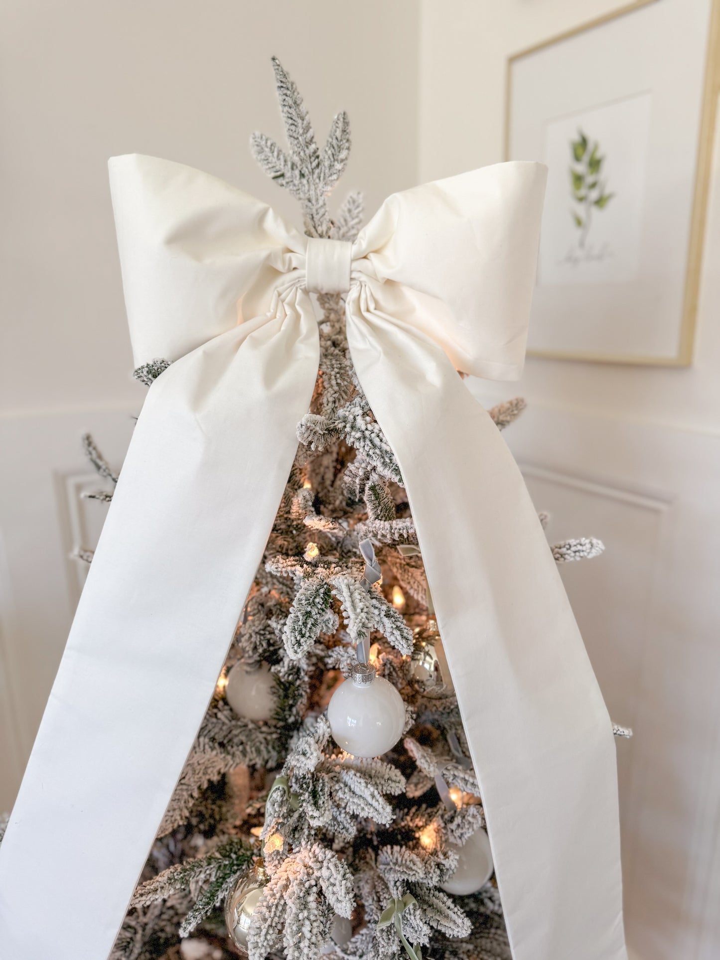 Tree Topper Bow- Petite Grande
