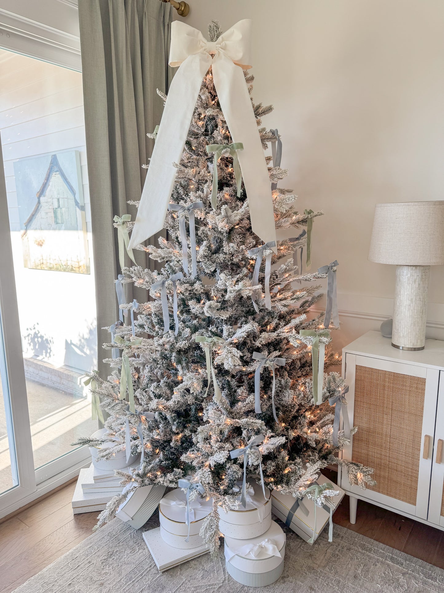 Tree Topper Bow- Petite Grande