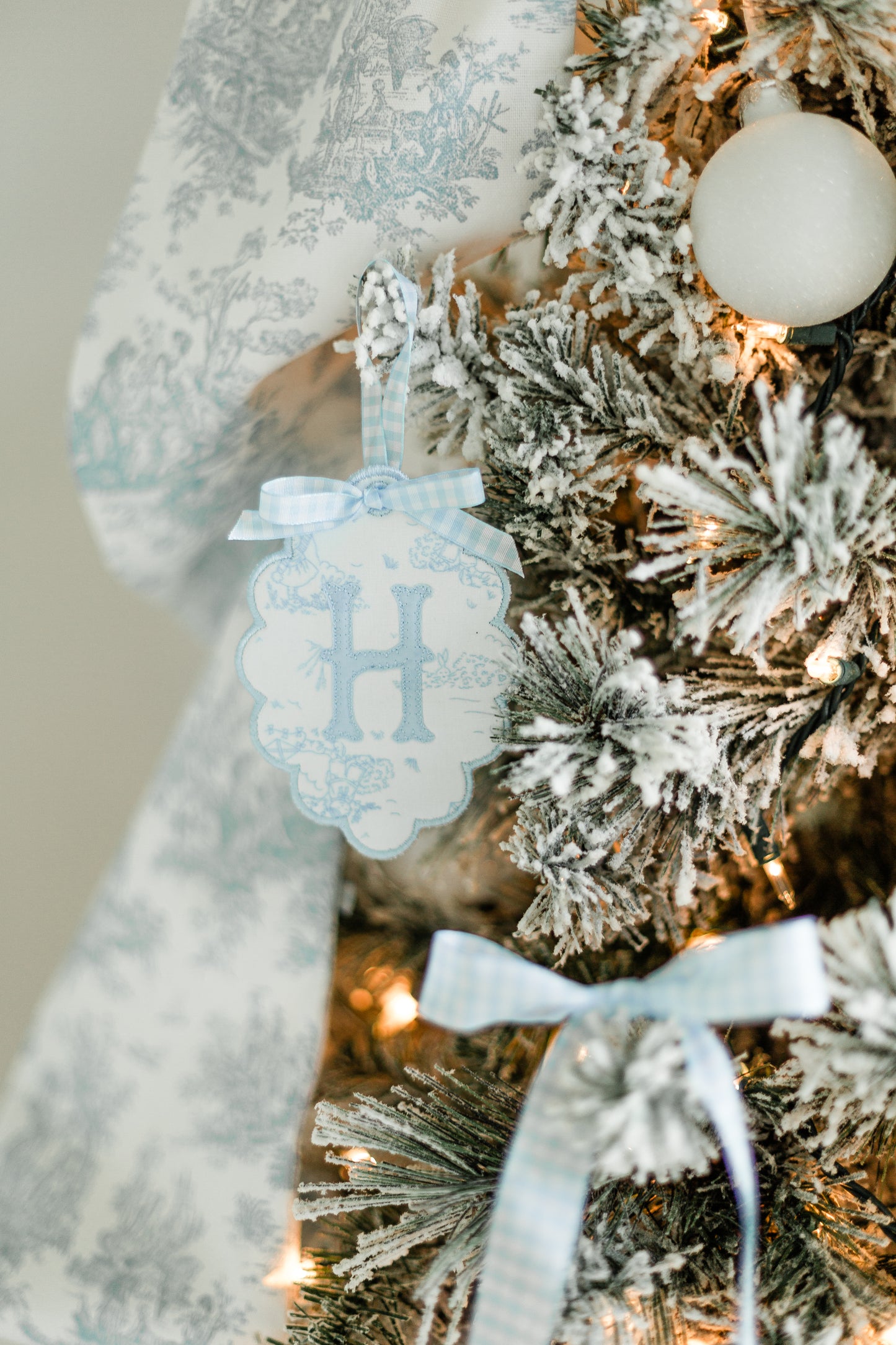 Boys Heirloom Christmas Ornament- Scalloped Circle Shape