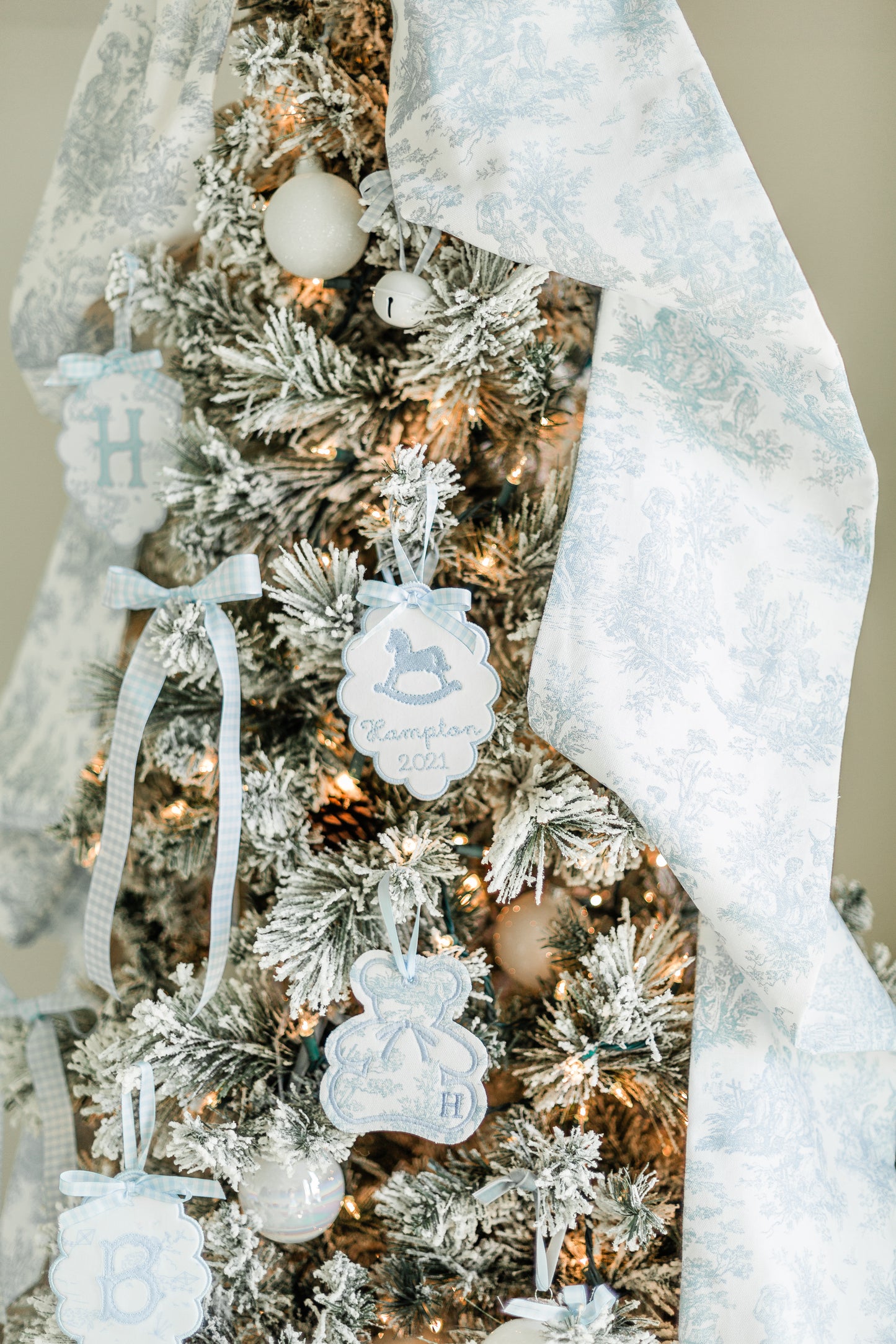 Boys Heirloom Christmas Ornament- Scalloped Circle Shape