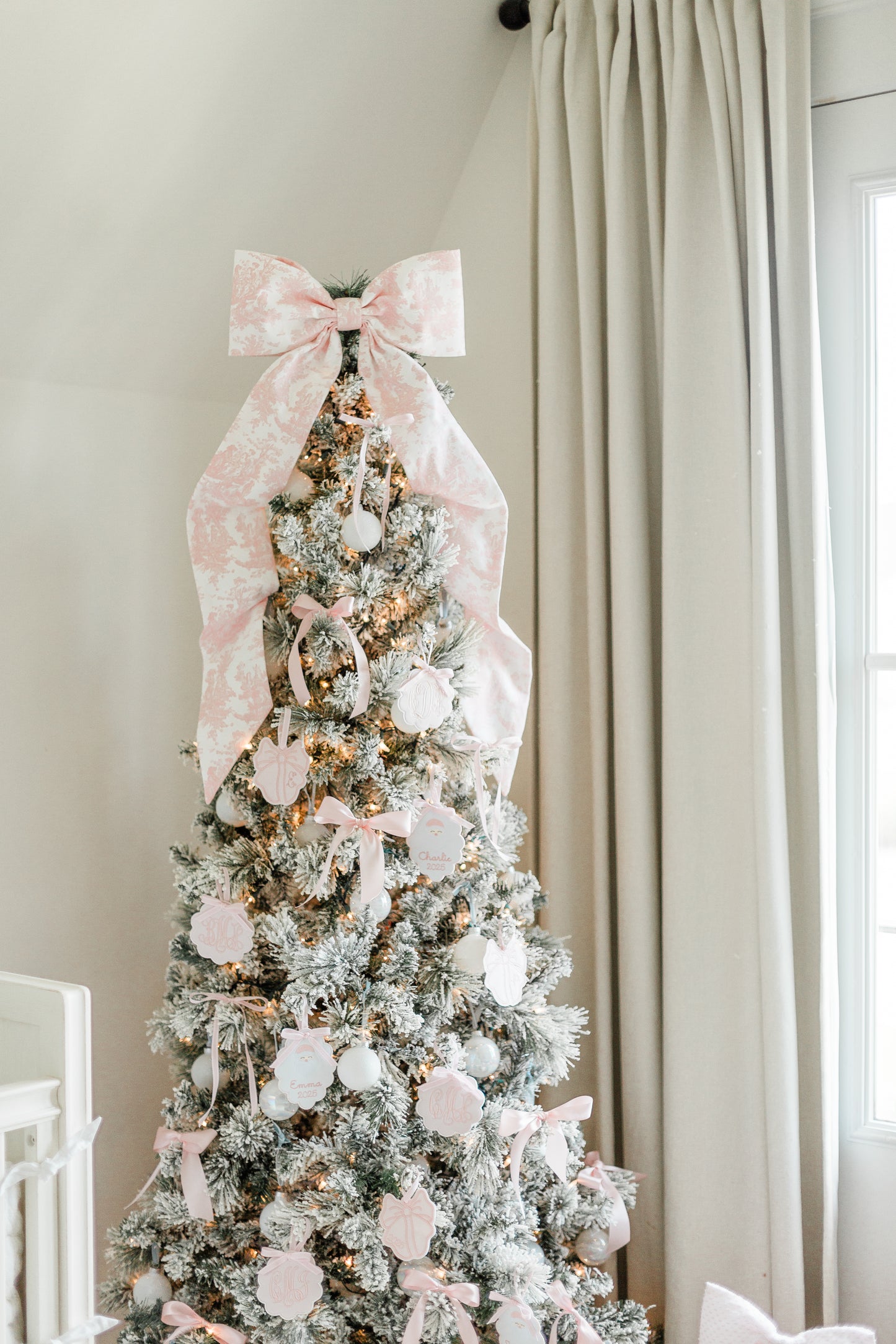Tree Topper Bow- Petite Grande