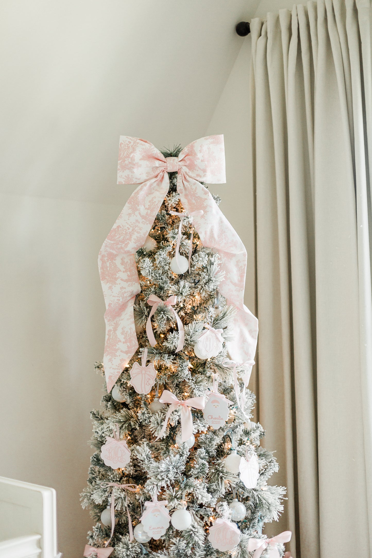Tree Topper Bow- Petite Grande