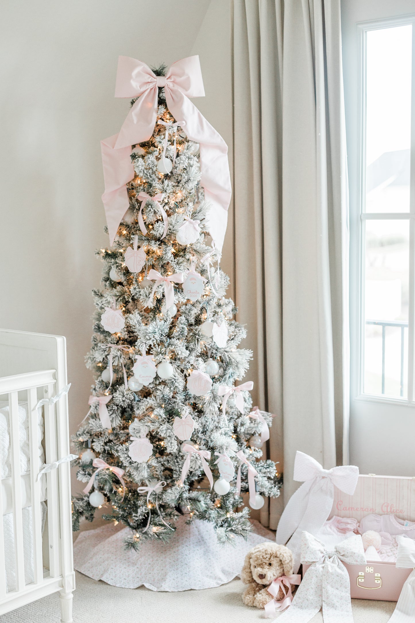 Tree Topper Bow- Petite Grande