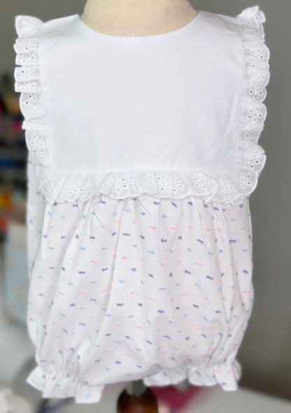 Eyelet Trim Bubbles