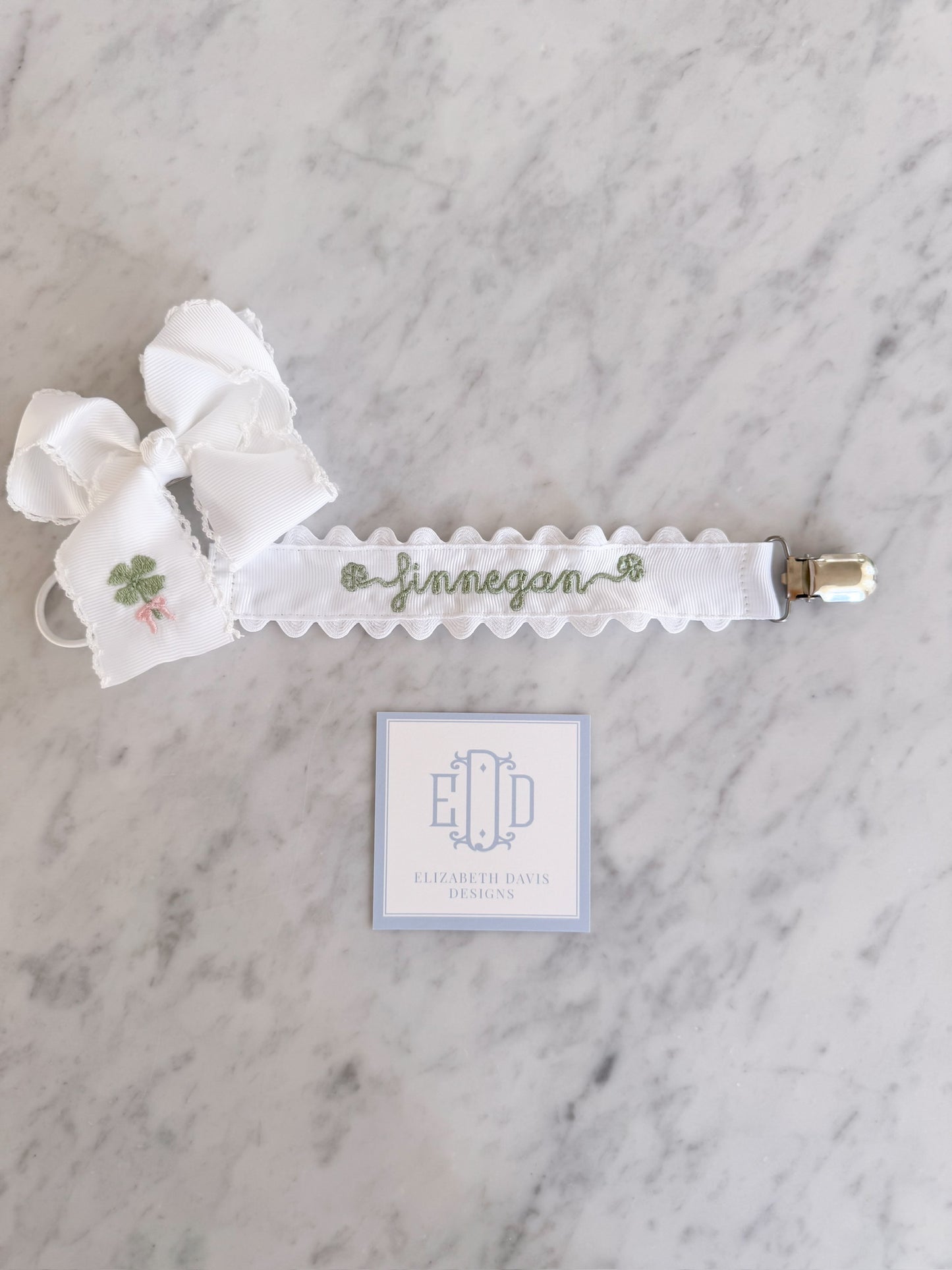 Scalloped Pacifier Clip